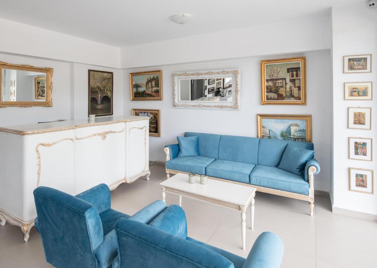 Light Blue Hotel Nea Kallikrateia エクステリア 写真