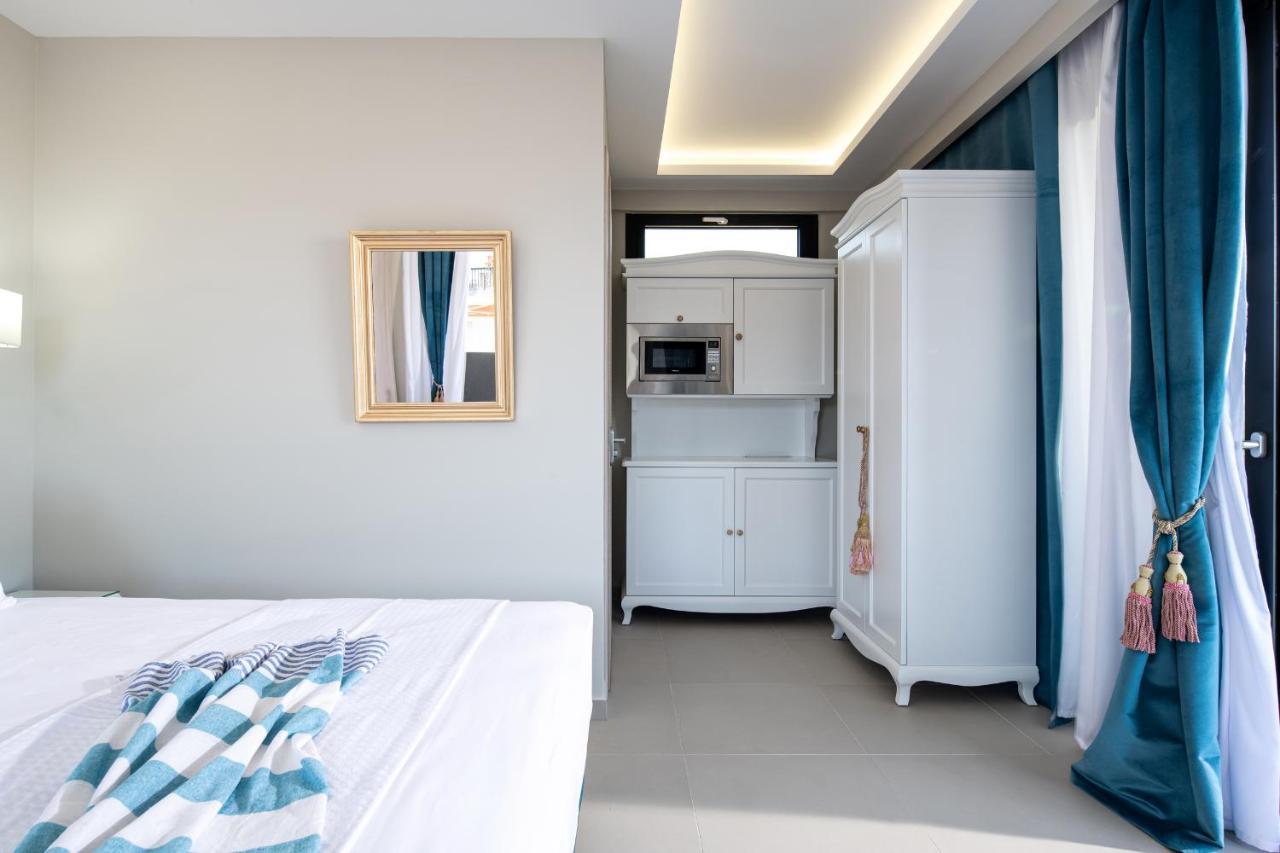 Light Blue Hotel Nea Kallikrateia エクステリア 写真