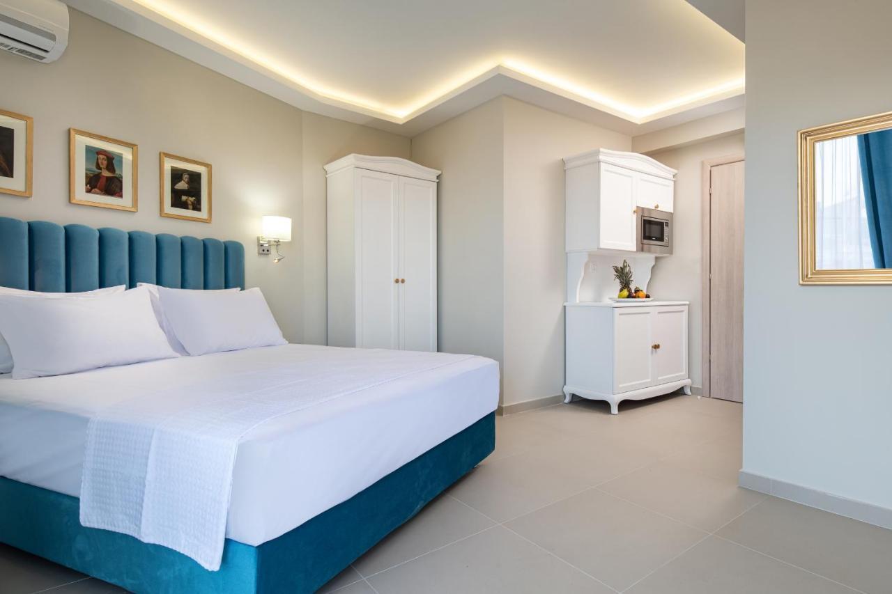 Light Blue Hotel Nea Kallikrateia エクステリア 写真