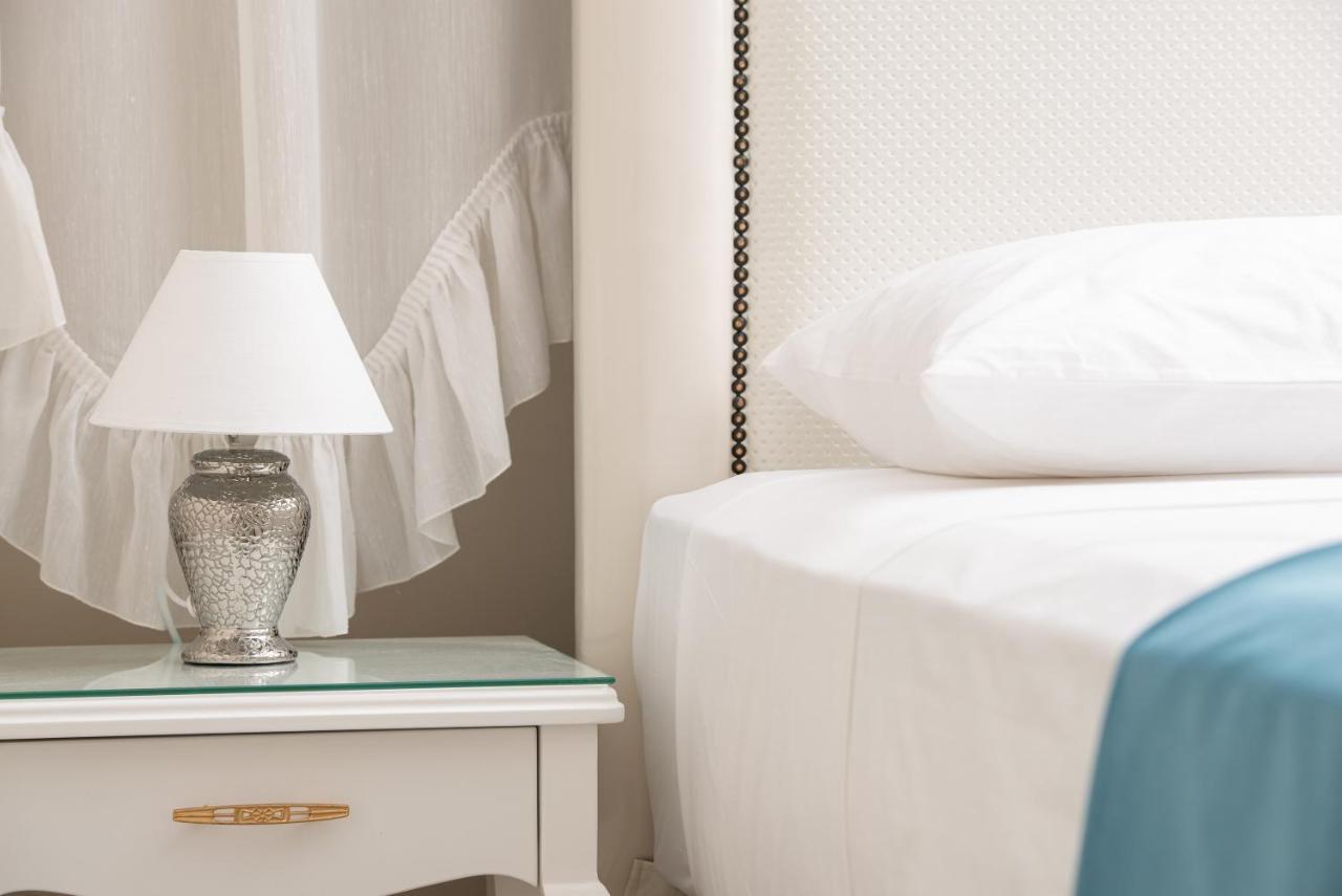 Light Blue Hotel Nea Kallikrateia エクステリア 写真