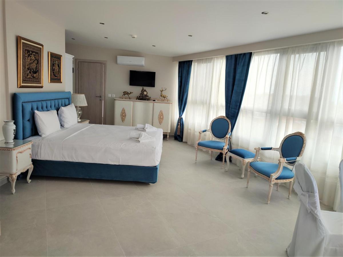Light Blue Hotel Nea Kallikrateia エクステリア 写真