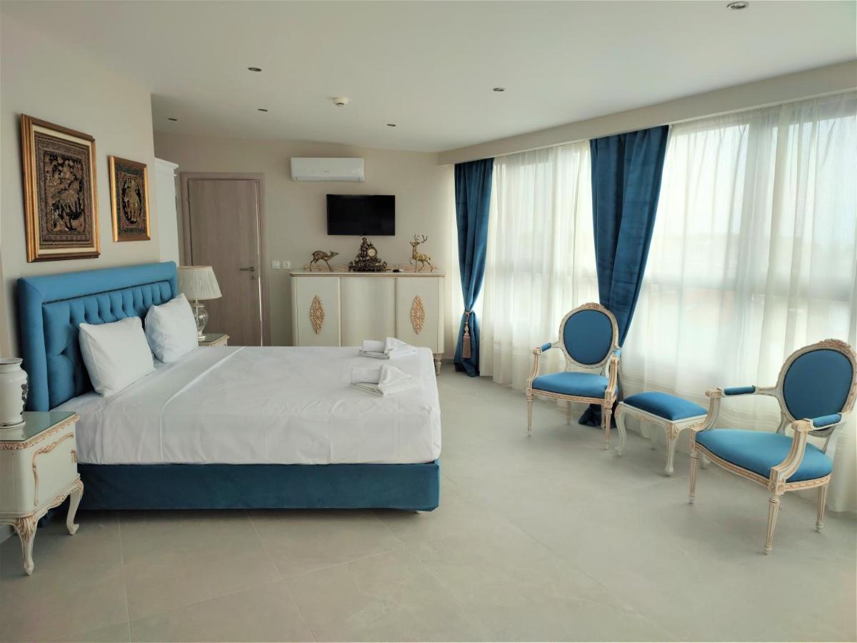 Light Blue Hotel Nea Kallikrateia エクステリア 写真