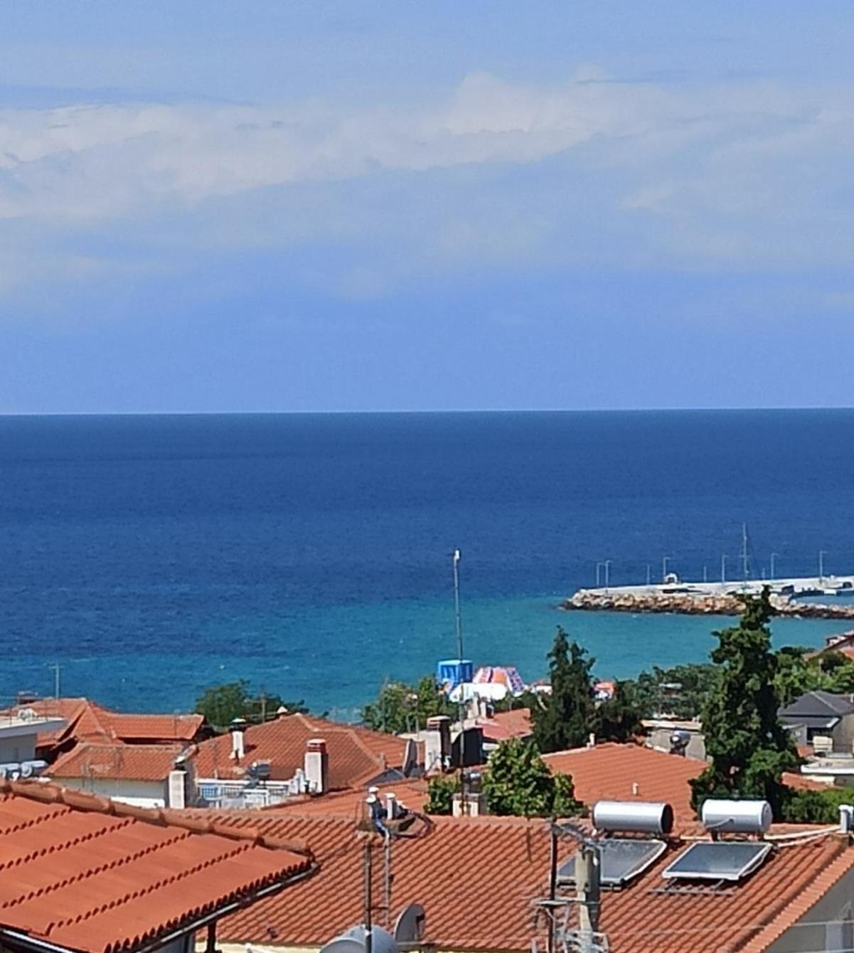 Light Blue Hotel Nea Kallikrateia エクステリア 写真